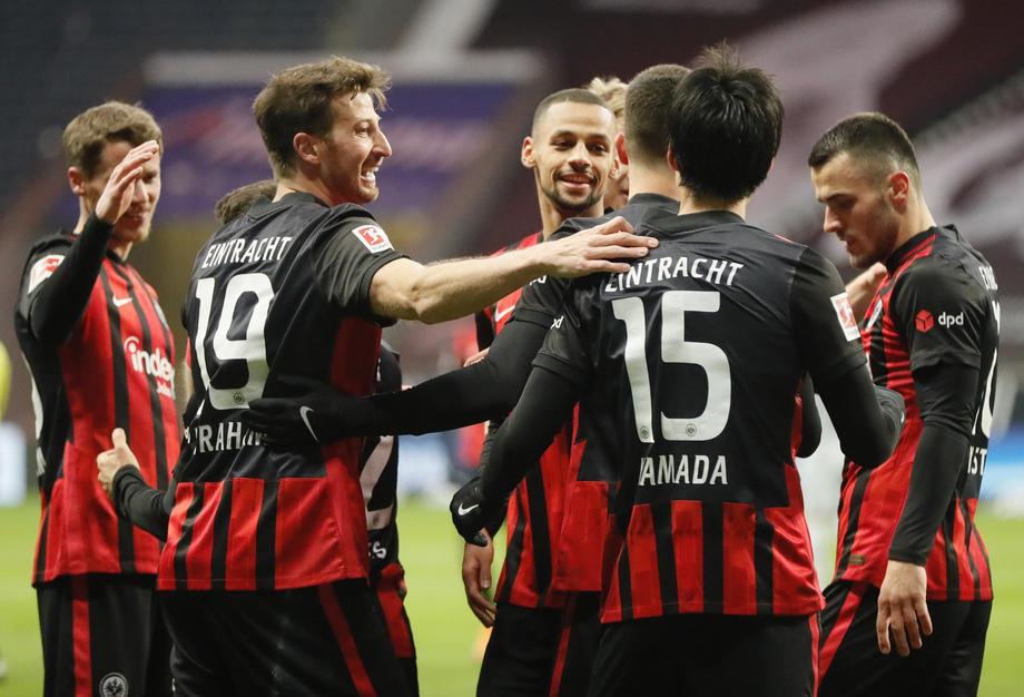 Poraz Bayera, M'gladbach minimalno slavio